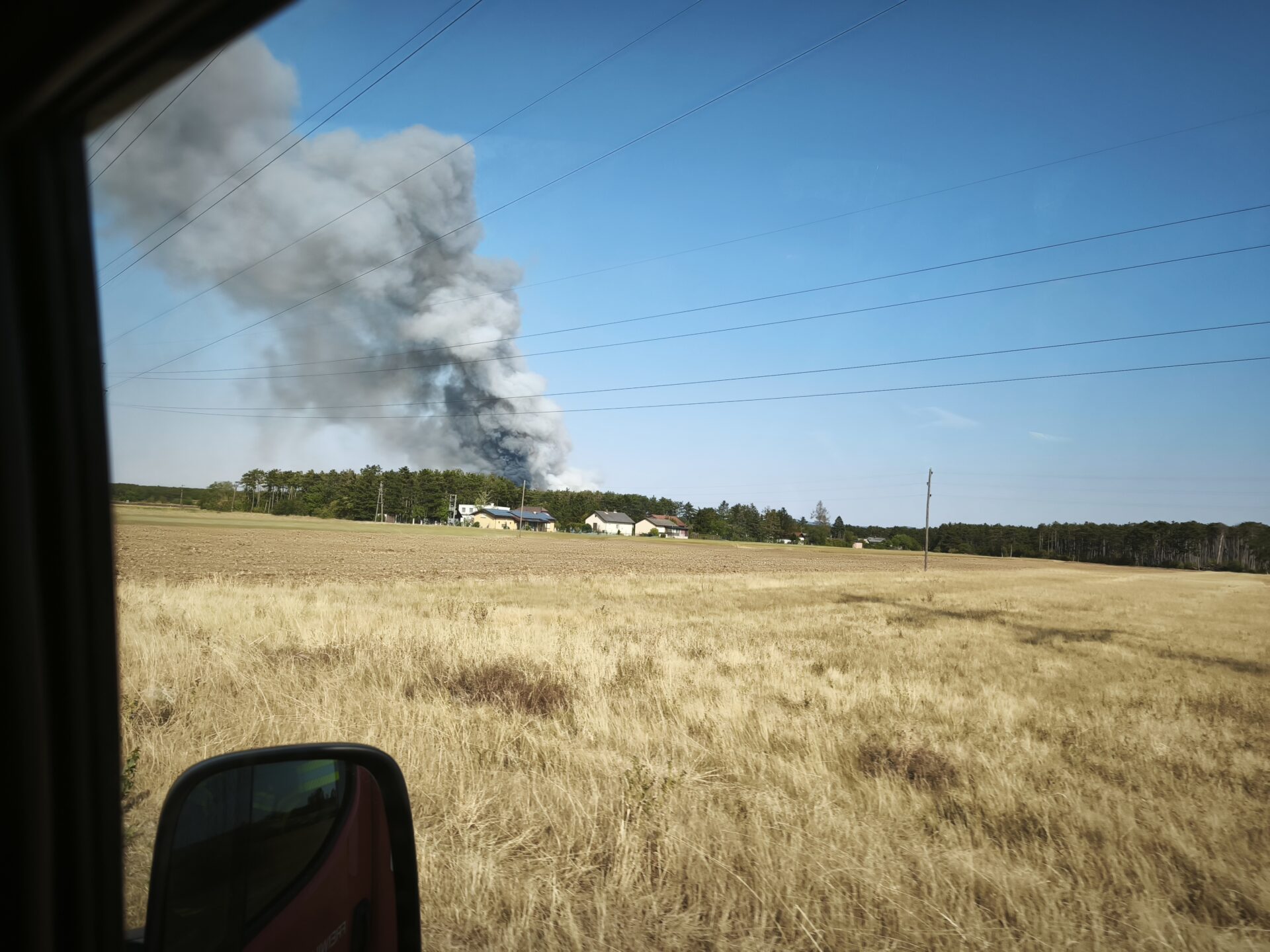 Waldbrand B4 im Föhrenwald – 1,4 Mio. Liter Wasser gefördert